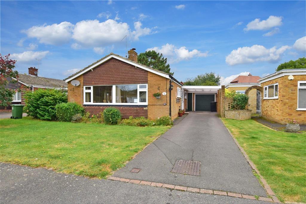 Orchard Glade, Headcorn, Ashford, Kent 3 bed detached bungalow £500,000