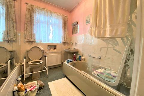 36 Richmond Avenue, Uxbridge, UB10 9BH