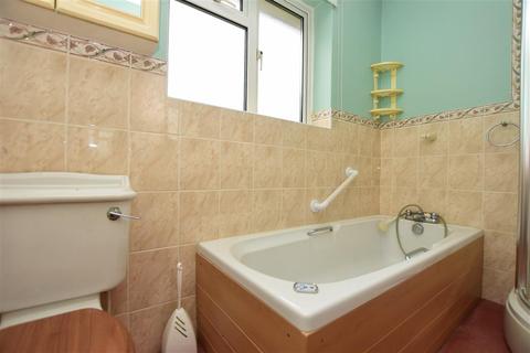 59 Bentsbrook Park, North Holmwood, Dorking, RH5 4JL