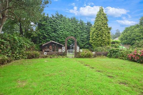 59 Bentsbrook Park, North Holmwood, Dorking, RH5 4JL