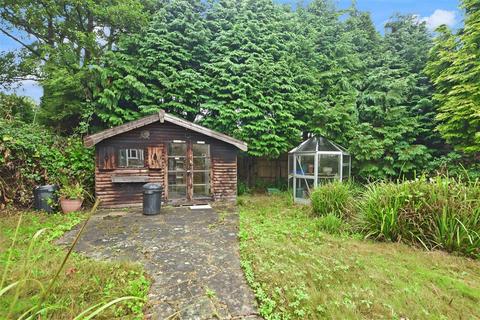 59 Bentsbrook Park, North Holmwood, Dorking, RH5 4JL