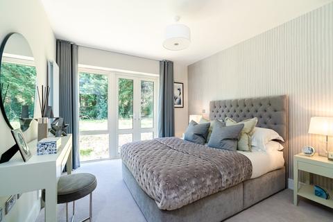 2 bedroom flat for sale - Alborough Lodge, Packhorse Road, Gerrards Cross, Buckinghamshire