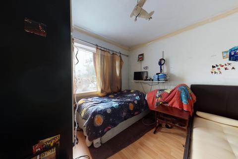 37 Ivy Gardens, Mitcham, CR4 1BR