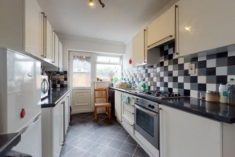 37 Ivy Gardens, Mitcham, CR4 1BR