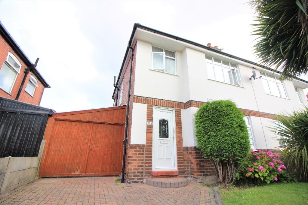 North Road, Crossens, Southport, PR9 3 bed semidetached house £215,000