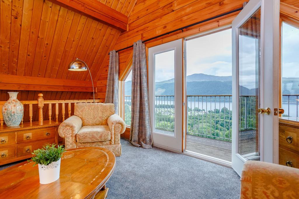 Lodges On Loch Ness