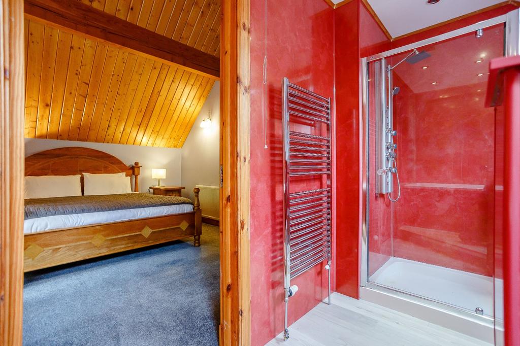 Lodges On Loch Ness