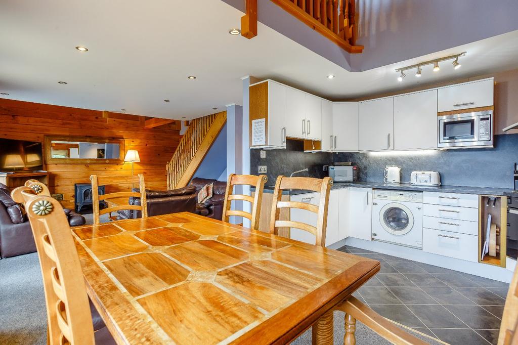 Lodges On Loch Ness