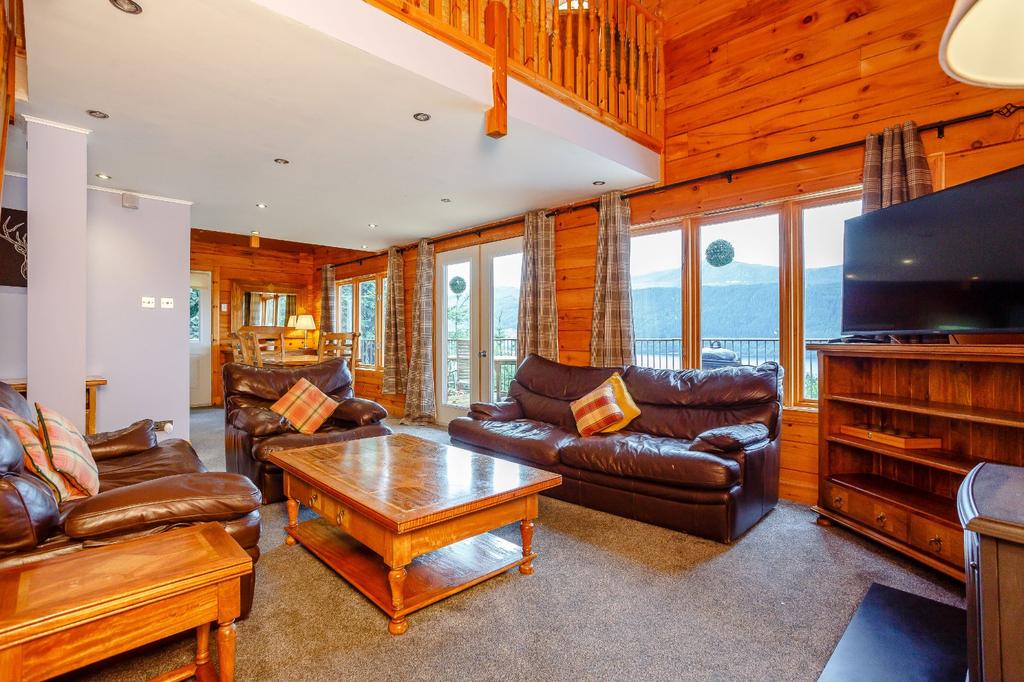 Lodges On Loch Ness