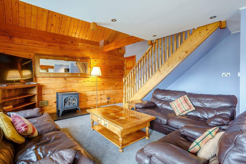 Lodges On Loch Ness