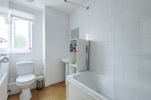 7 Thorburn Square, London, SE1 5QH