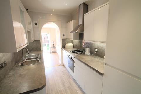 908 Carntyne Road, Glasgow, G32 6NE