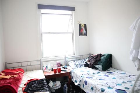 34 Temple Road, Hounslow, TW3 1XS