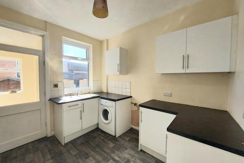 2 bedroom terraced house to rent, Goosebutt Street, Parkgate S62