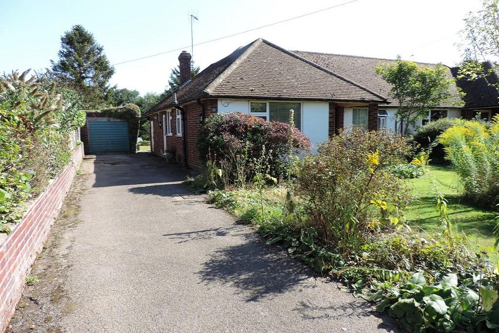 Orchard Lane, Harrold MK43 3 bed semidetached bungalow £400,000