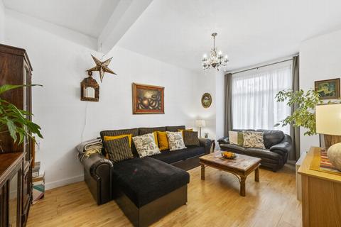 62 Studland Road, London, W7 3QX
