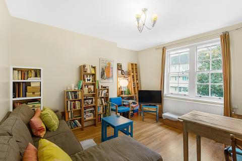 Flat 7, T Block Peabody Estate, London, W6 9QZ