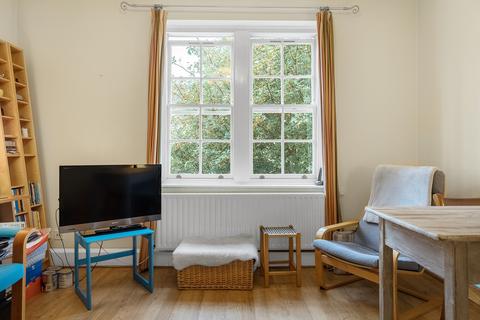 Flat 7, T Block Peabody Estate, London, W6 9QZ