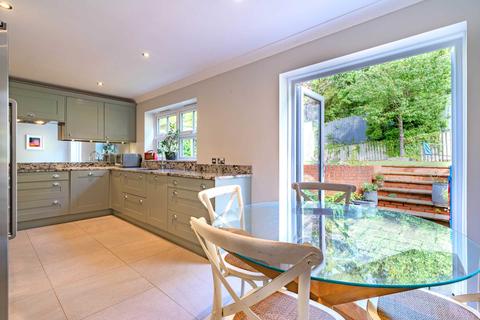 14 Hafod, Emmer Green, Reading, RG4 8LZ