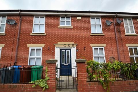 3 bedroom terraced house to rent, Blanchard St, Hulme, Manchester. M15 5PN