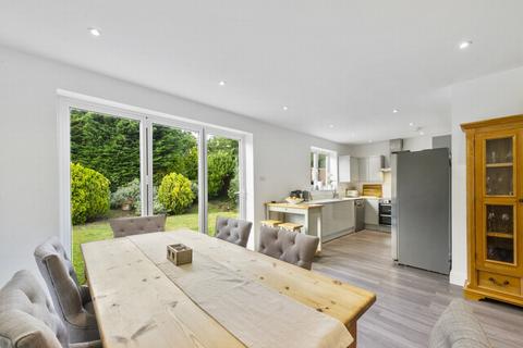23 Willow Grove, Ruislip, HA4 6DG