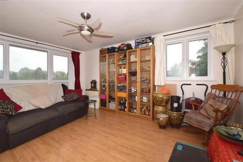 Flat 18, Argyle House Sutton Court, Sutton, SM2 5AX