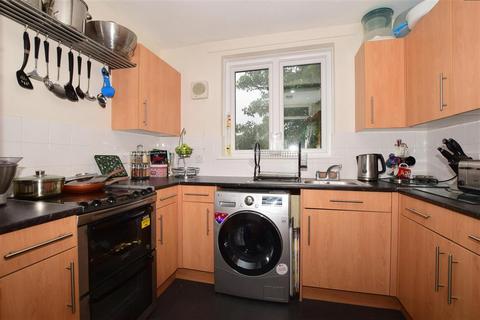 Flat 18, Argyle House Sutton Court, Sutton, SM2 5AX