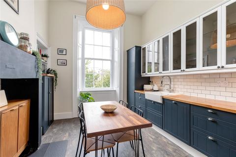 18/1 Leopold Place, Edinburgh, EH7 5LB