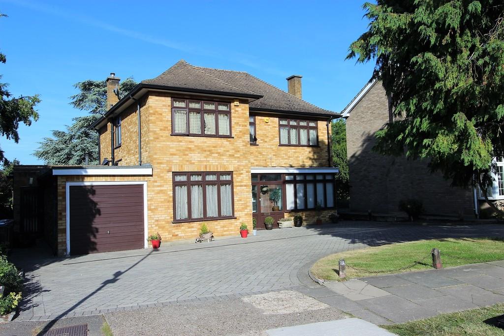 Wallace Fields, Epsom 4 bed detached house £1,150,000