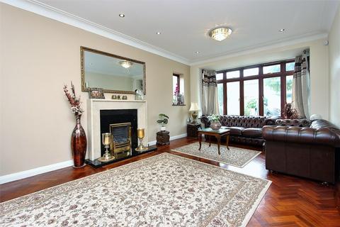 14 Wallace Fields, Epsom, KT17 3AT