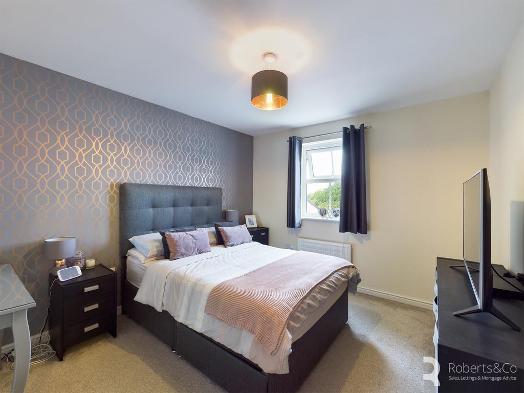 Brookwood Way, Buckshaw Village 2 bed apartment £120,000