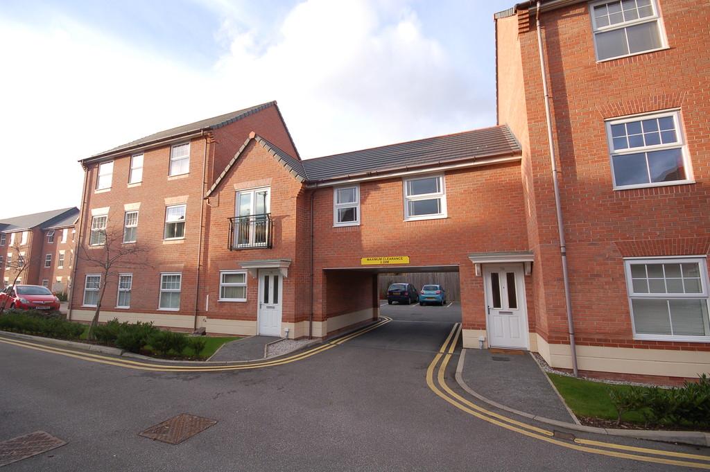 Black Diamond Park, Chester 2 bed apartment £875 pcm (£202 pw)