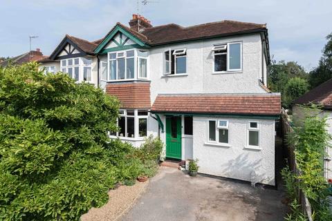 69 Deepdene Vale, Dorking, RH4 1NJ