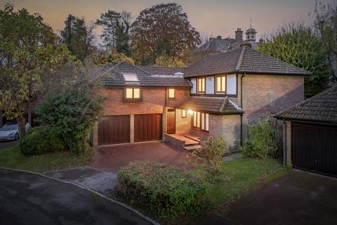 59 Russell Hill Road, Purley, CR8 2LL