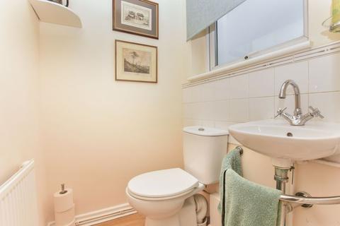 17 Beaufort Close, Runcorn, WA7 4AB