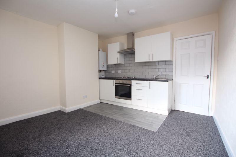 Marne Crescent, Rochdale 2 bed apartment £525 pcm (£121 pw)
