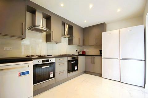 1 bedroom in a house share to rent, Applegarth Avenue, Guildford, GU2