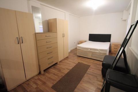 1 bedroom apartment to rent, Station Road, West Drayton, UB7