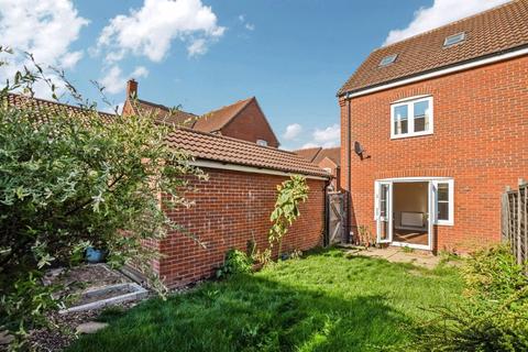 3 bedroom semi-detached house to rent, Pedley Way, Lower Renhold, Bedford