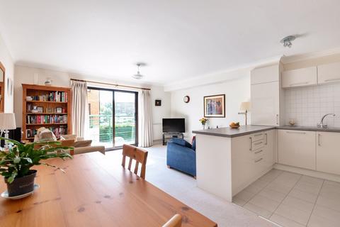 88 Plover Way, London, SE16 7TT