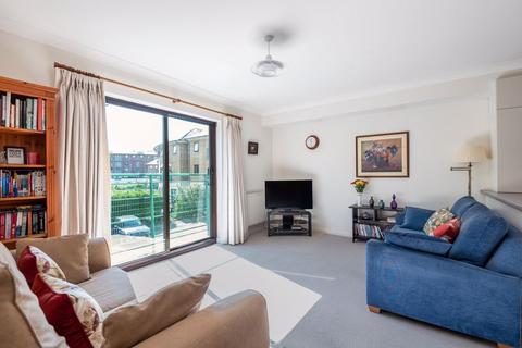 88 Plover Way, London, SE16 7TT