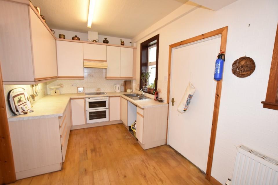 Kitchen (Custom).JPG