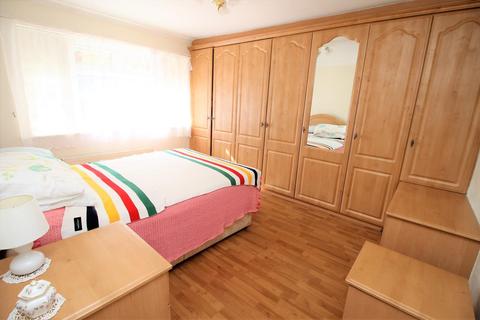 18 Farnham Close, Eaglescliffe, Stockton-on-tees, TS16 0NF
