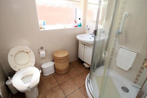18 Farnham Close, Eaglescliffe, Stockton-on-tees, TS16 0NF
