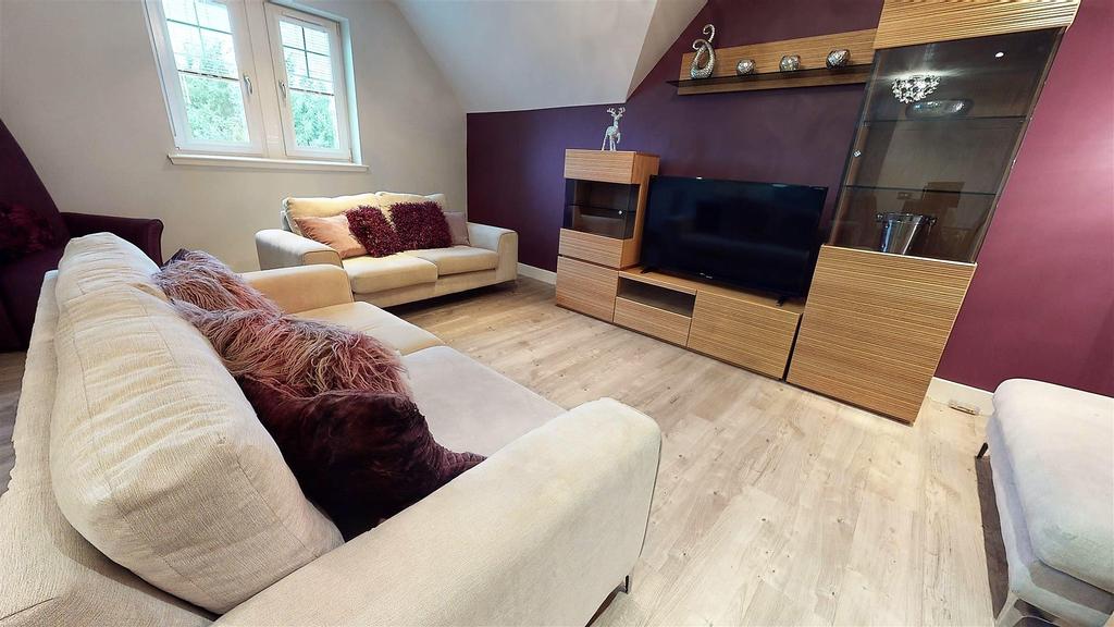 Eagles View, Livingston 2 bed flat £188,000