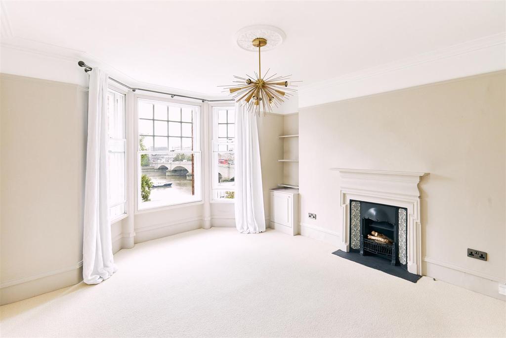 Kenilworth Court, Putney, SW15 2 bed flat £1,000,000