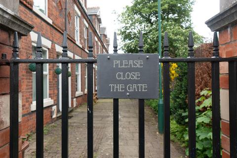 3 Foljambe Terrace, Nottingham, NG3 1GX