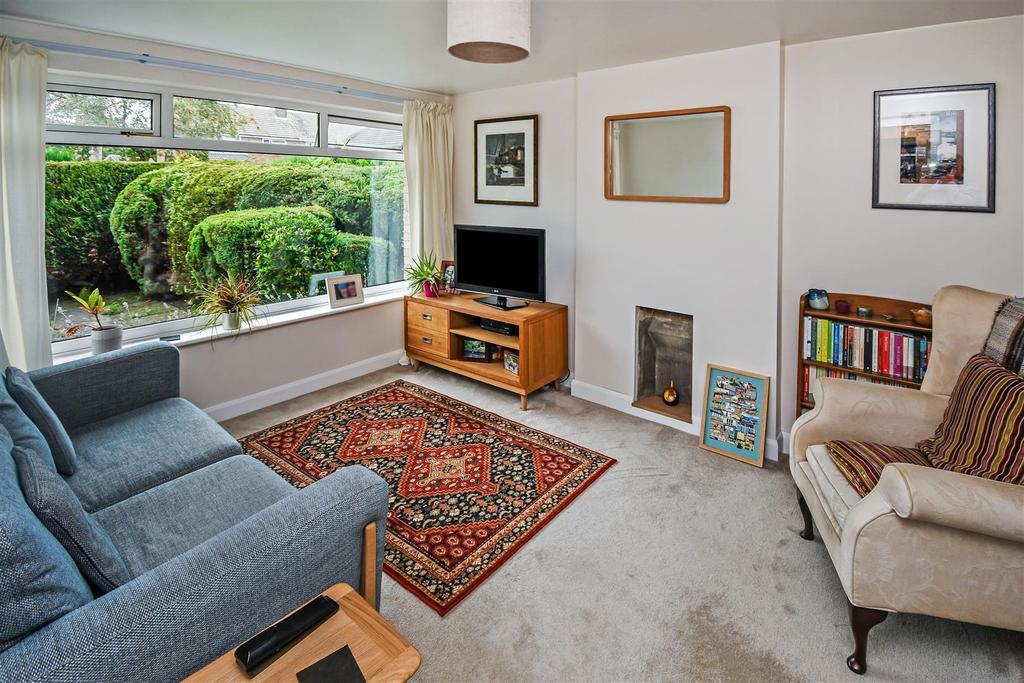 Derrymore Road, Willerby, Hull 3 bed detached house £285,000