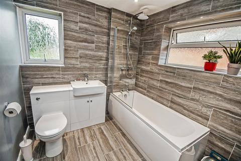 53 Derrymore Road, Willerby, Hull, HU10 6ET