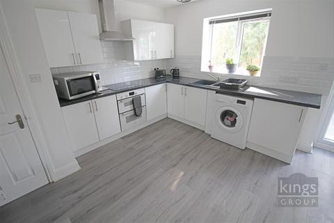 51 Bullfields, Sawbridgeworth, CM21 9DF